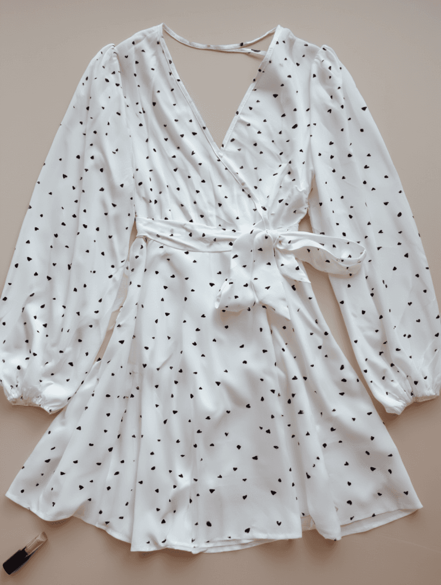 Vestido Blanco con Lunares